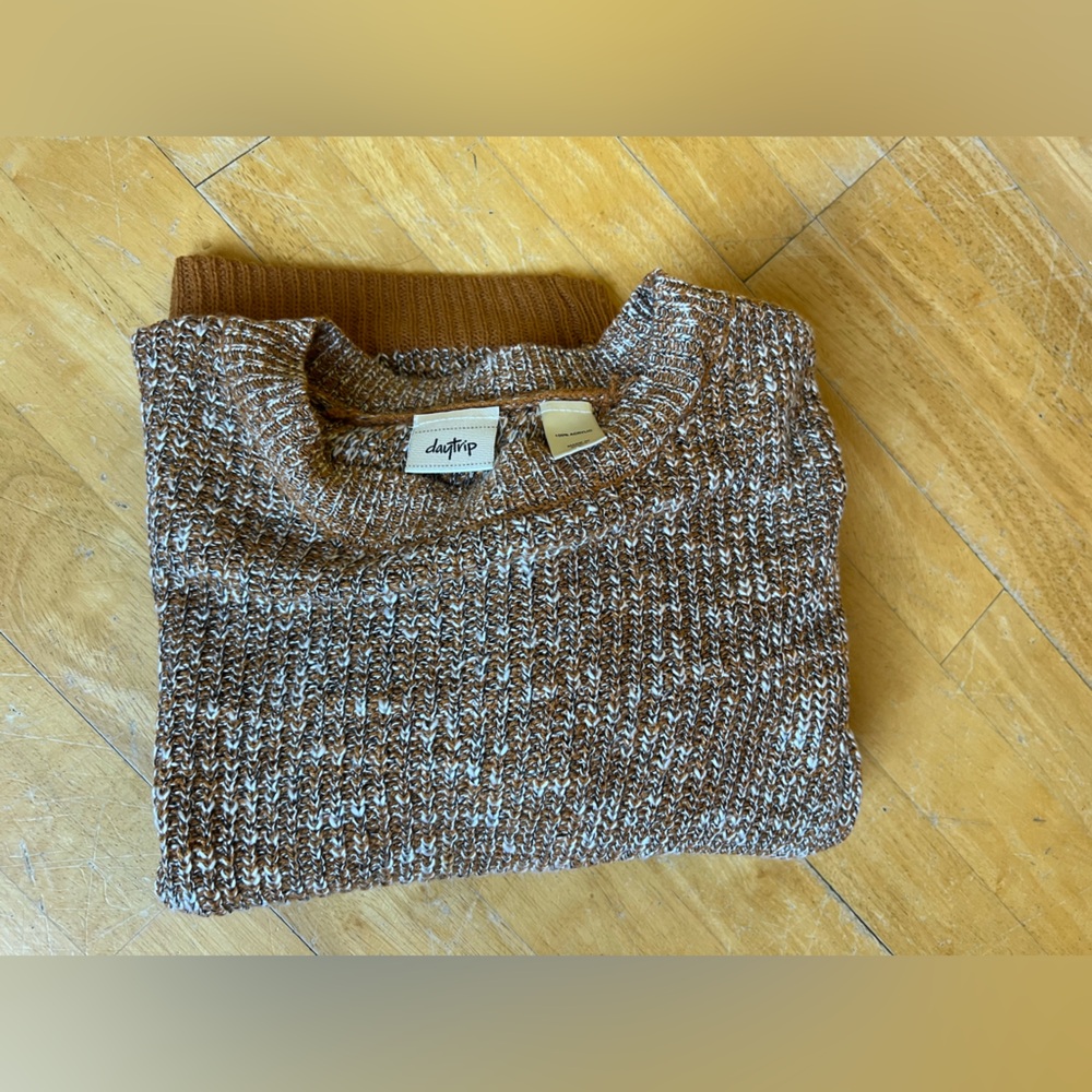 Daytrip women’s oversize sweater from buckle